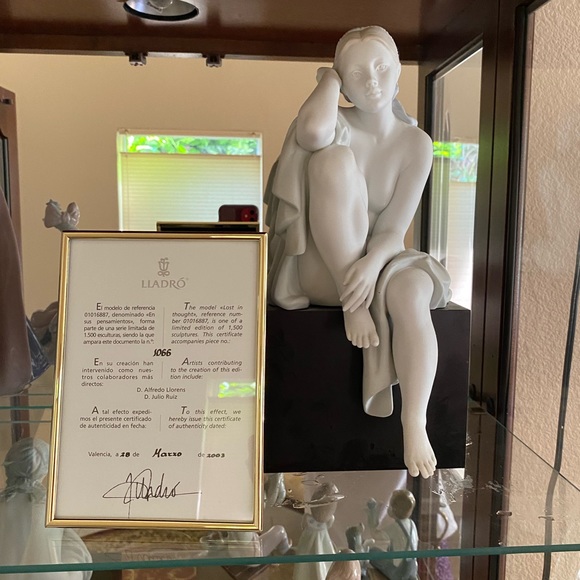 RETIRED 2004 ‘LOST IN THOUGHT’ Lladro item#01016887 - Picture 15 of 16